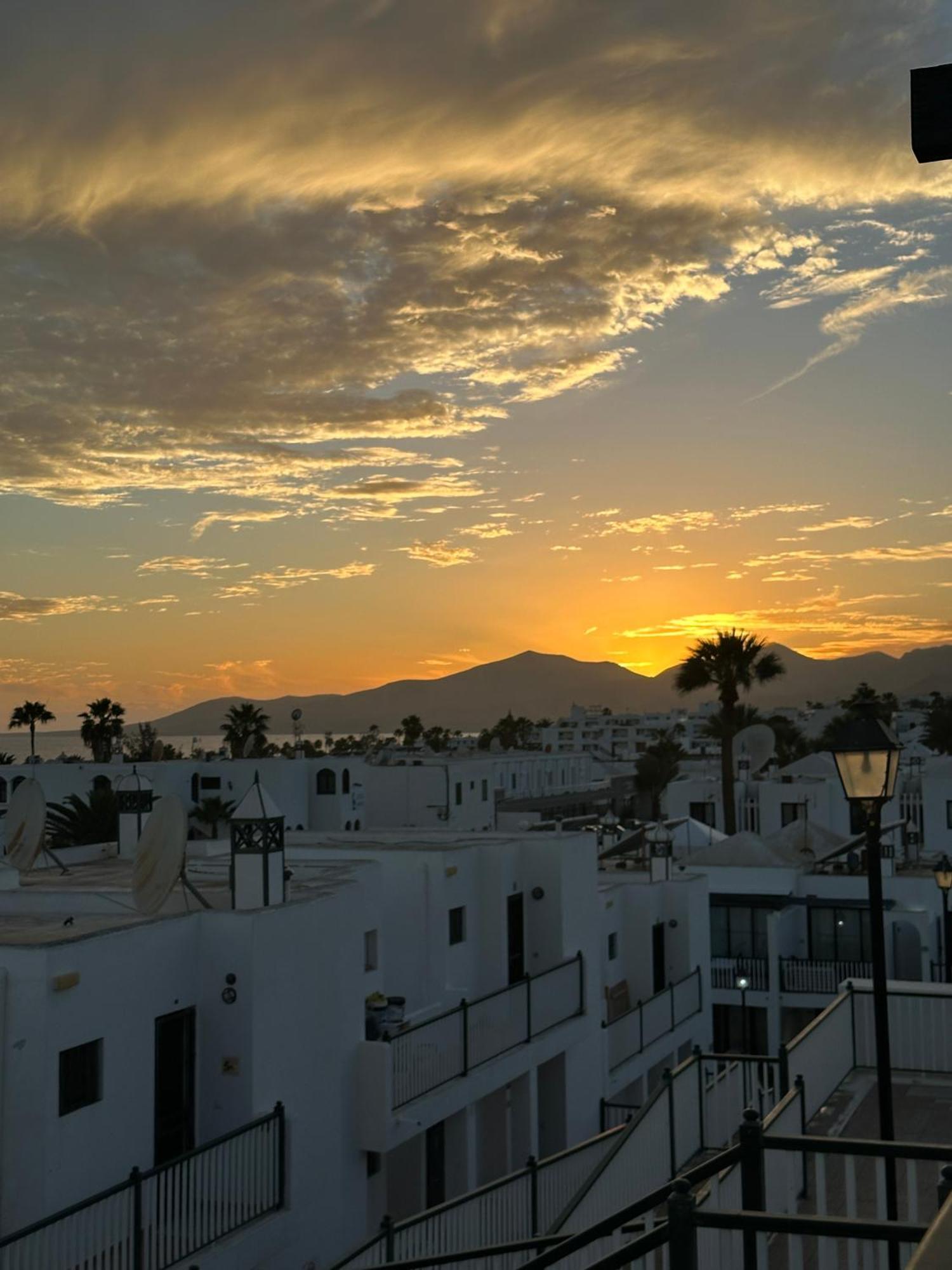 Casa Josephine Lanzarote, Spectacular Sea Views & Free Wifi Appartement Puerto del Carmen  Buitenkant foto